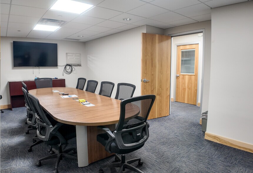 More Photos Of 100 Quality Park Dr, Beresford Manufacturing For Sale