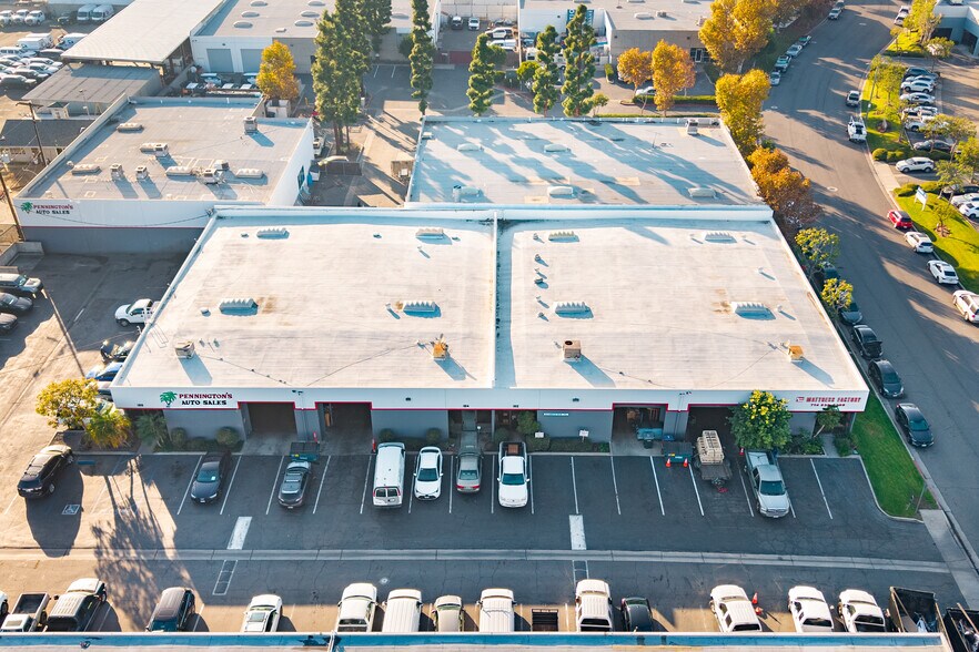 More Photos Of 1010-1016 W Barkley Ave, Orange Warehouse For Sale