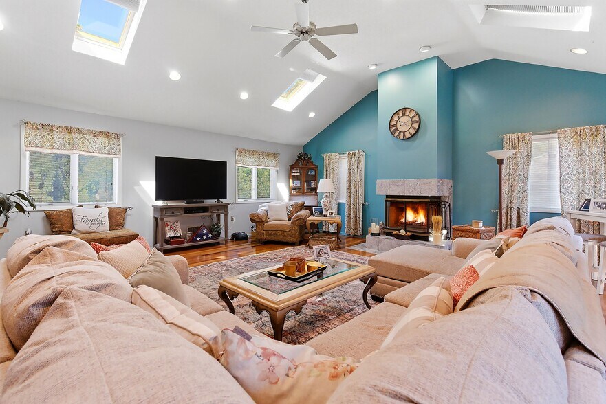 Primary Photo Of 801 Hughes Dr, Hamilton Office Residential For Sale