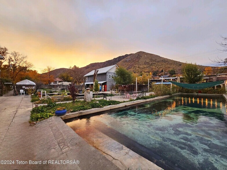 More Photos Of 1 Center St, Lava Hot Springs Hotel For Sale