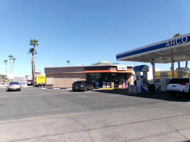 More Photos Of 4380 Spring Mountain Rd, Las Vegas Service Station For Sale