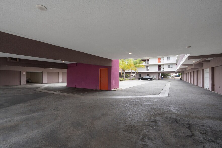 More Photos Of 1225 W 166th St, Gardena Apartments For Sale