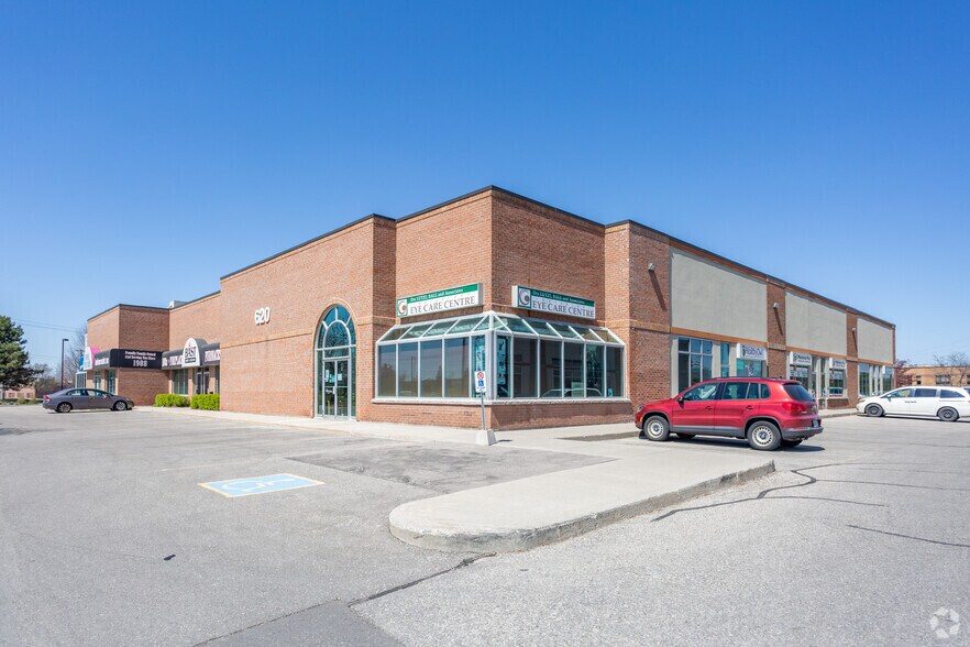 More Photos Of 620 Davenport Rd, Waterloo Freestanding For Lease