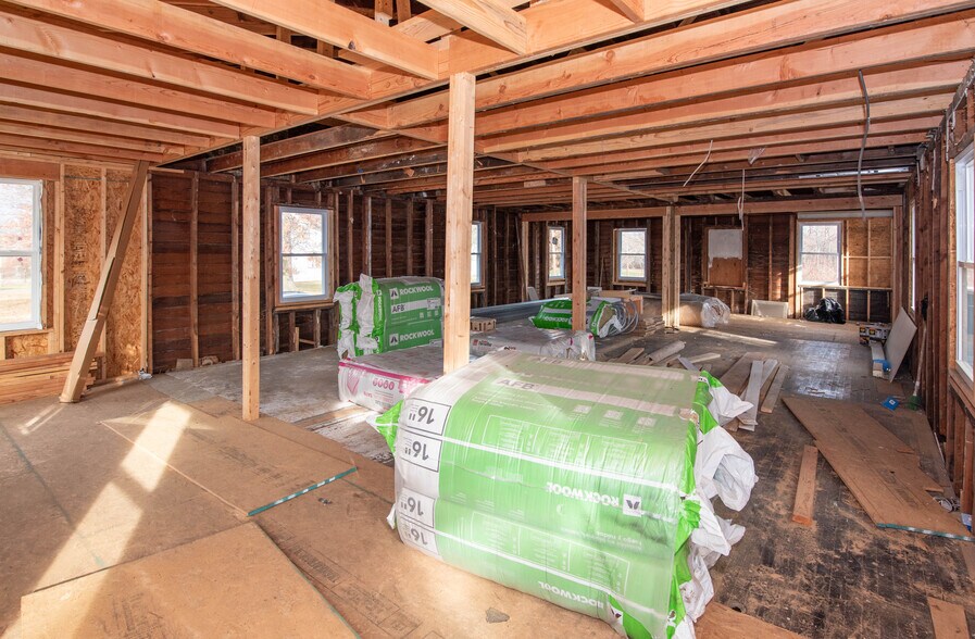 More Photos Of 5812 Marlboro Pike, District Heights Office For Sale