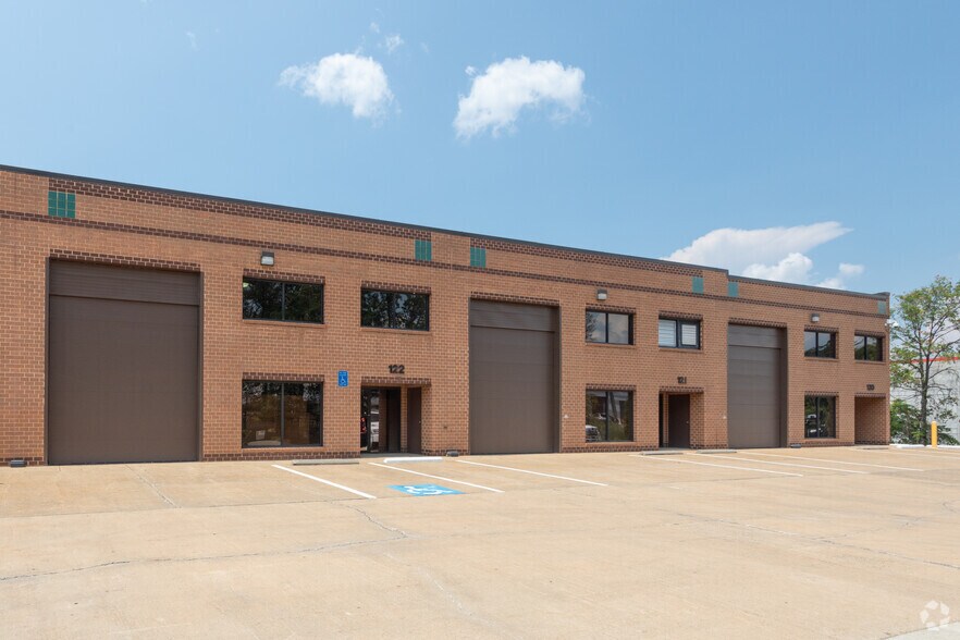 More Photos Of 22900 Shaw Rd, Dulles Town Center Flex For Lease