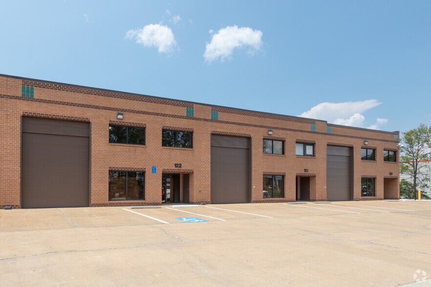 More Photos Of 22900 Shaw Rd, Sterling Flex For Lease
