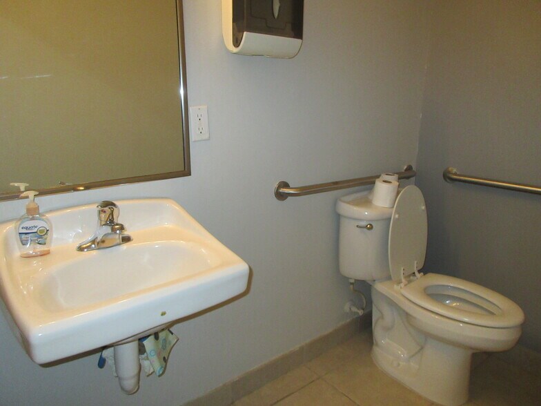 More Photos Of 540 NW University, Port Saint Lucie Office Residential For Sale