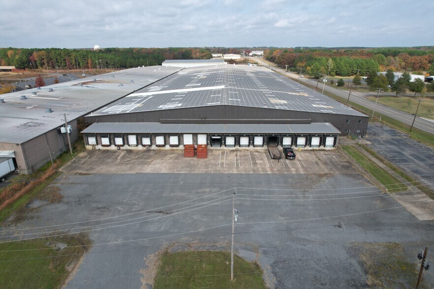 More Photos Of 1100 N Redmond Rd, Jacksonville Unknown For Lease