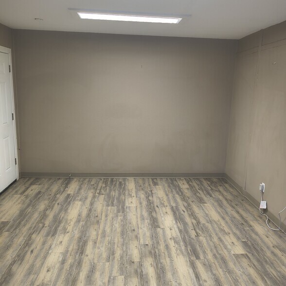 More Photos Of 8171 Highway 377, Pilot Point Specialty For Lease