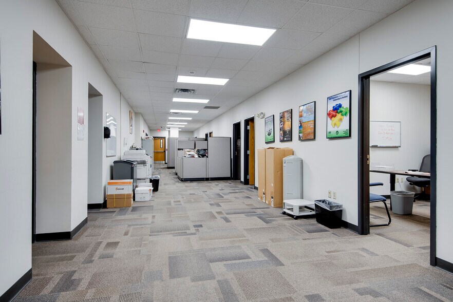 More Photos Of 311-319 S 5th St, Springfield Parking Lot For Sale