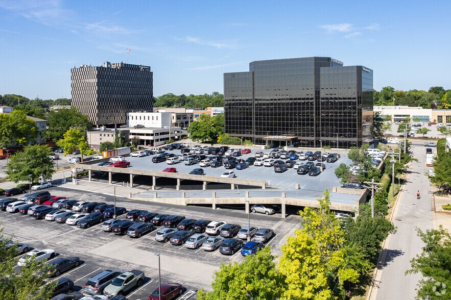 More Photos Of 1600 S Brentwood Blvd, Brentwood Office For Sale