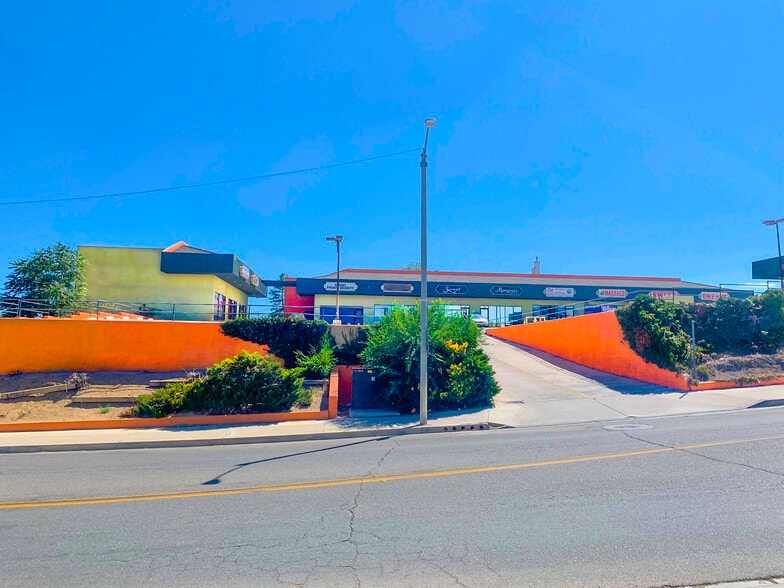 More Photos Of 15191 7th St, Victorville Storefront For Lease