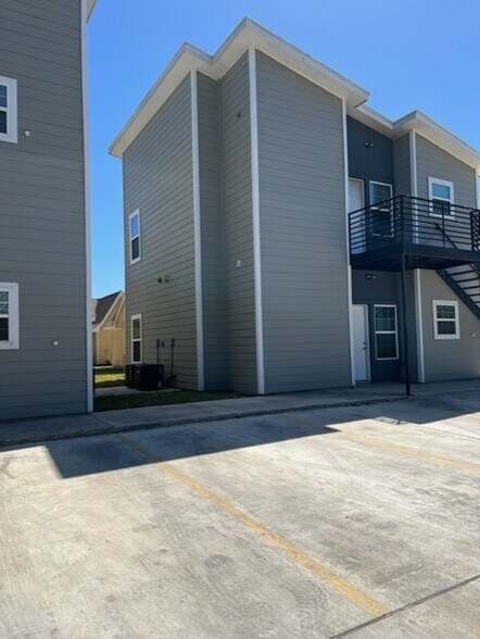 More Photos Of 1513 Quitaca Dr, Edinburg Apartments For Sale