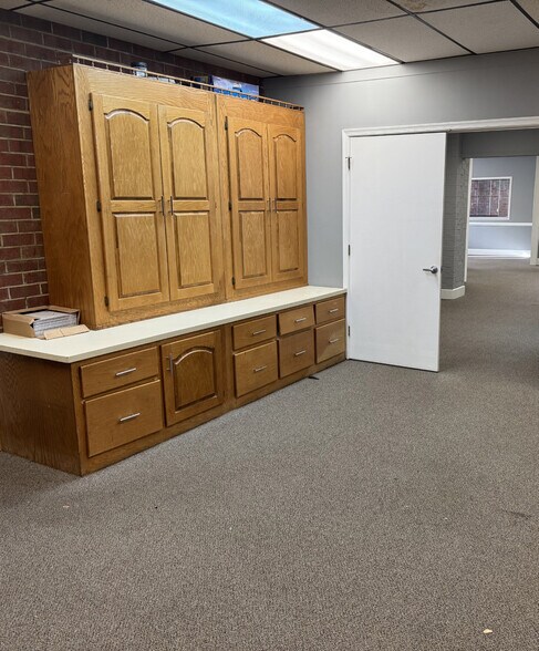 More Photos Of 3509 Boulevard, Colonial Heights Freestanding For Lease