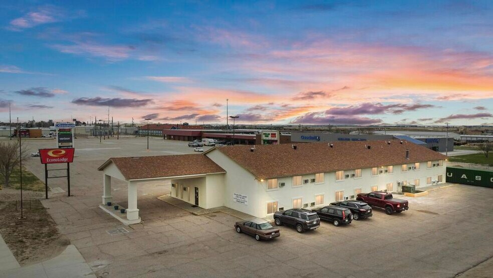 More Photos Of 1419 W 3rd St, Alliance Hotel For Sale