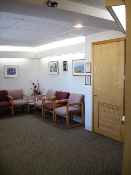 More Photos Of 15720-15754 Crabbs Branch Way, Rockville Showroom For Lease