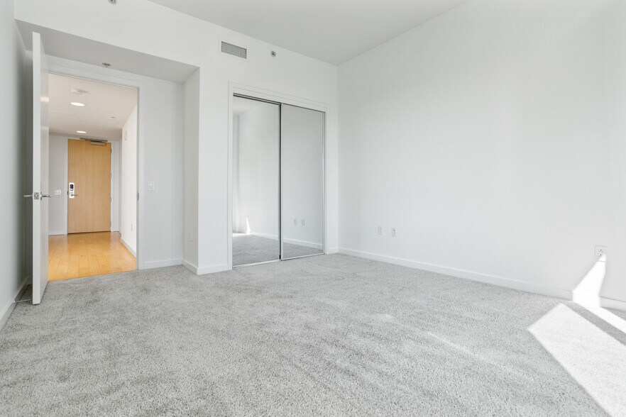 More Photos Of 100 Grand Ave, Oakland Apartments For Lease
