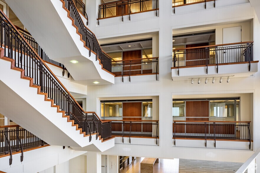 More Photos Of 133 Peachtree St NE, Atlanta Office For Lease