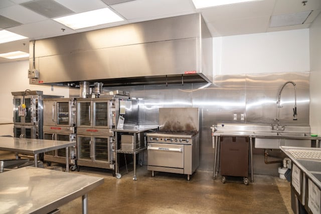 More Photos Of 1930 W Bluemound Rd, Waukesha Medical For Lease