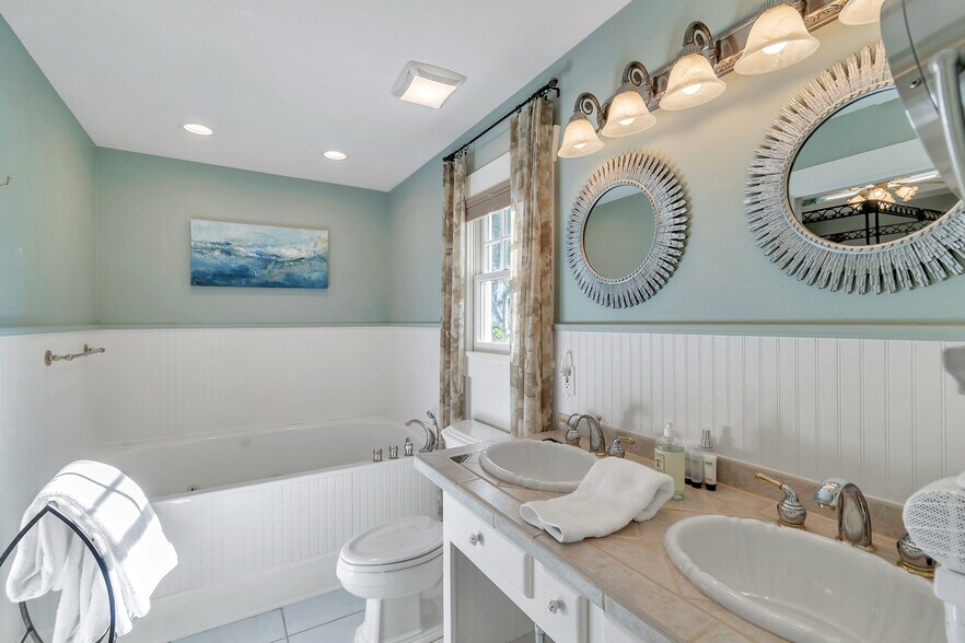 More Photos Of 635 Bay St NE, Saint Petersburg Hospitality For Sale