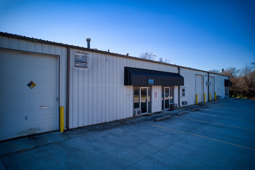 More Photos Of 311 S Union Ave, Springfield Manufacturing For Lease