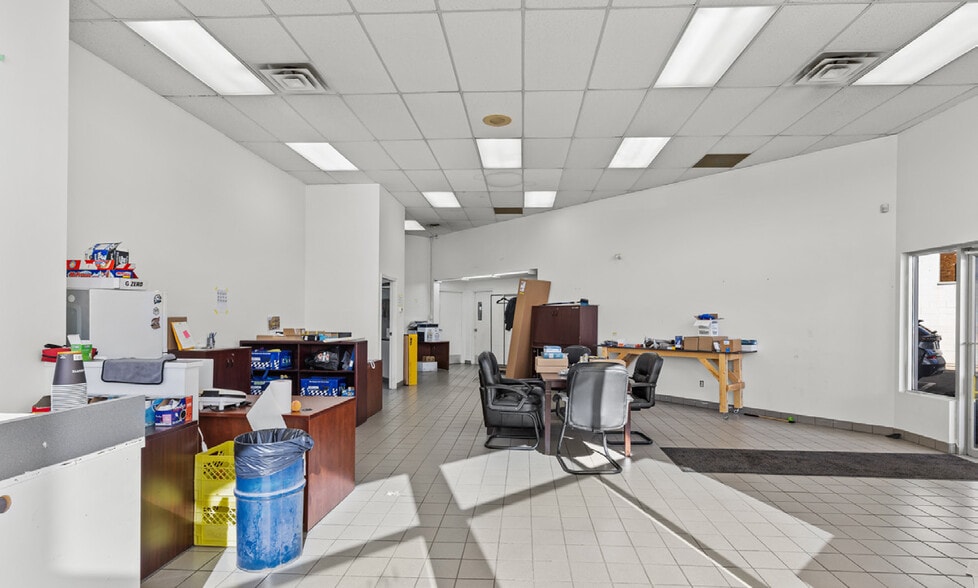 More Photos Of 1200 Leathead Rd, Kelowna Auto Dealership For Sale