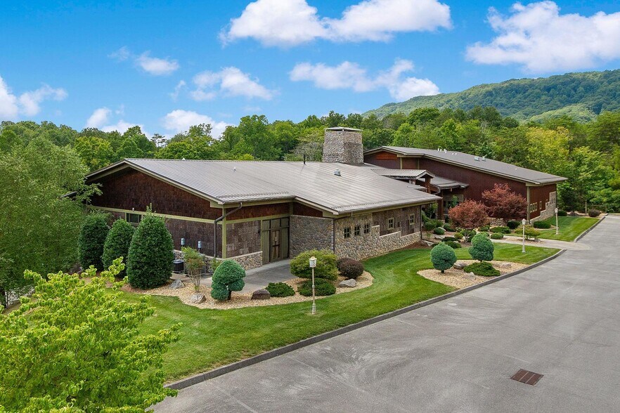 More Photos Of 1128 Saratoga Rd, Kingsport Lodge Meeting Hall For Sale