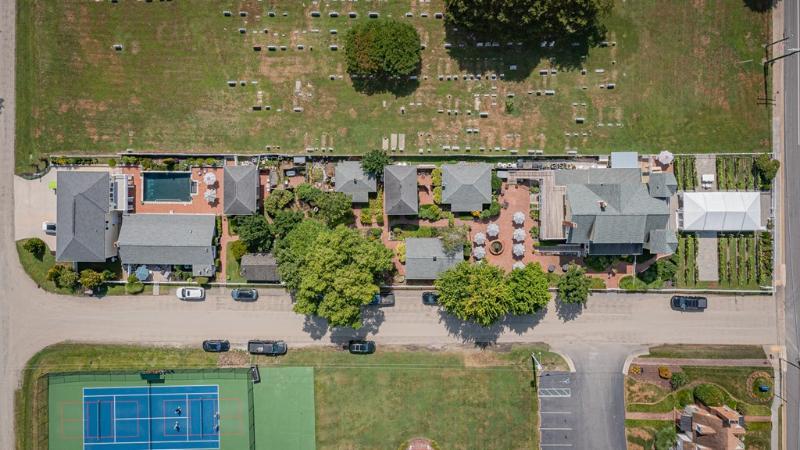 More Photos Of 65 Tavern Rd, Irvington Hotel For Sale