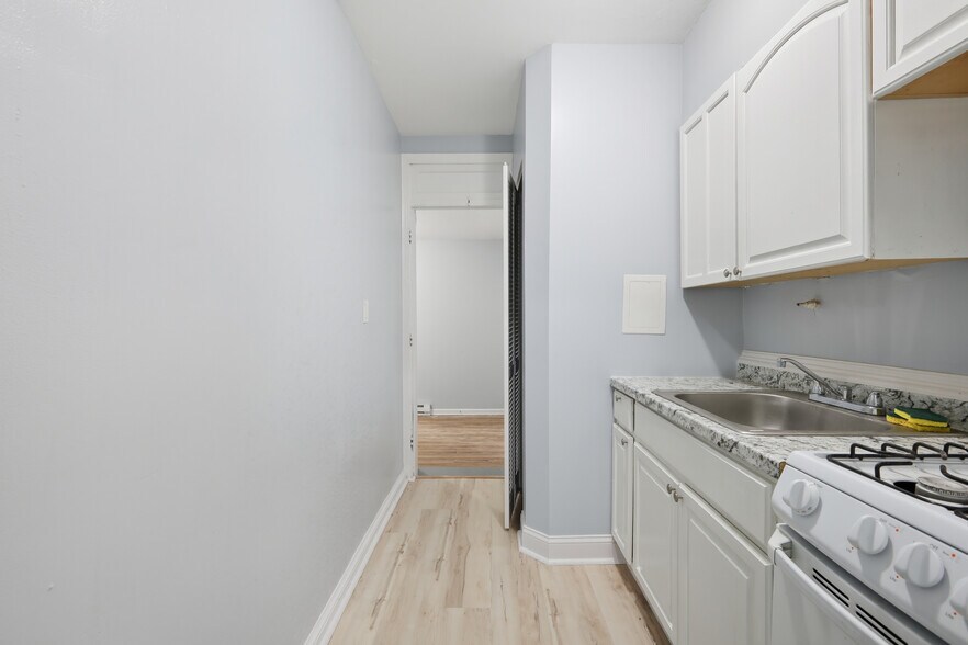 More Photos Of 3919 R St SE, Washington Apartments For Sale