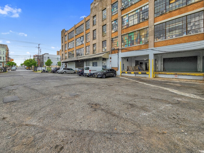 More Photos Of 600 Palisade Ave, Union City Light Distribution For Lease