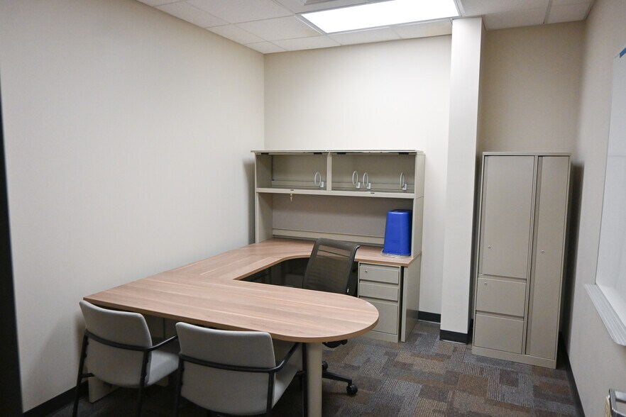 More Photos Of 1505 The Boardwalk, Huntsville Office For Sale