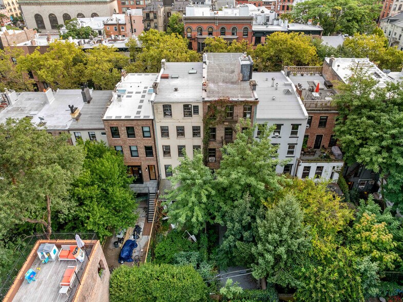 More Photos Of 151 State St, Brooklyn Apartments For Sale