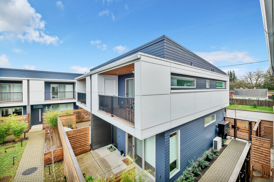 More Photos Of 5115 E Burnside St, Portland Apartments For Sale