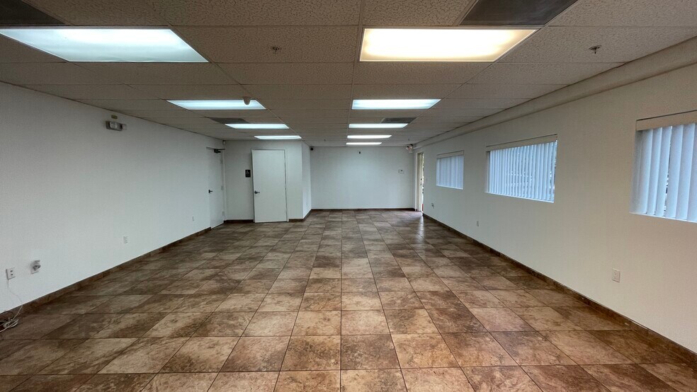 More Photos Of 10800 NW 21st St, Miami Warehouse For Sale