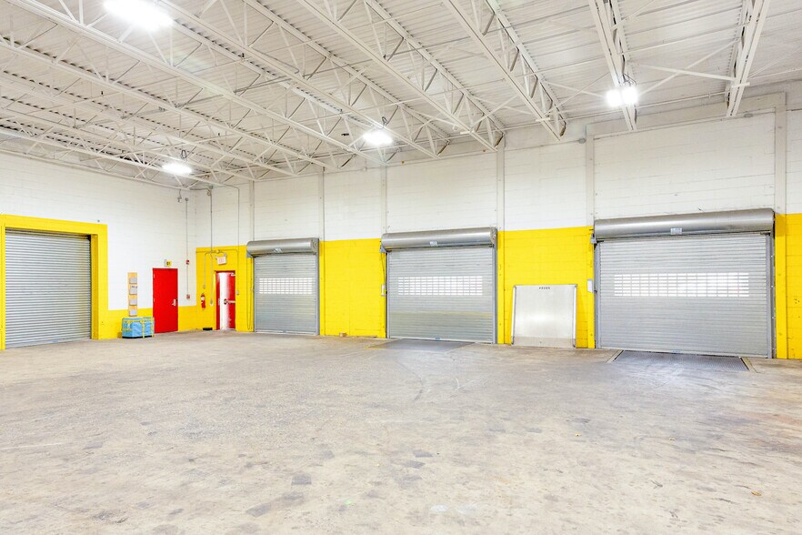 More Photos Of 171 Heller Pl, Bellmawr Warehouse For Lease