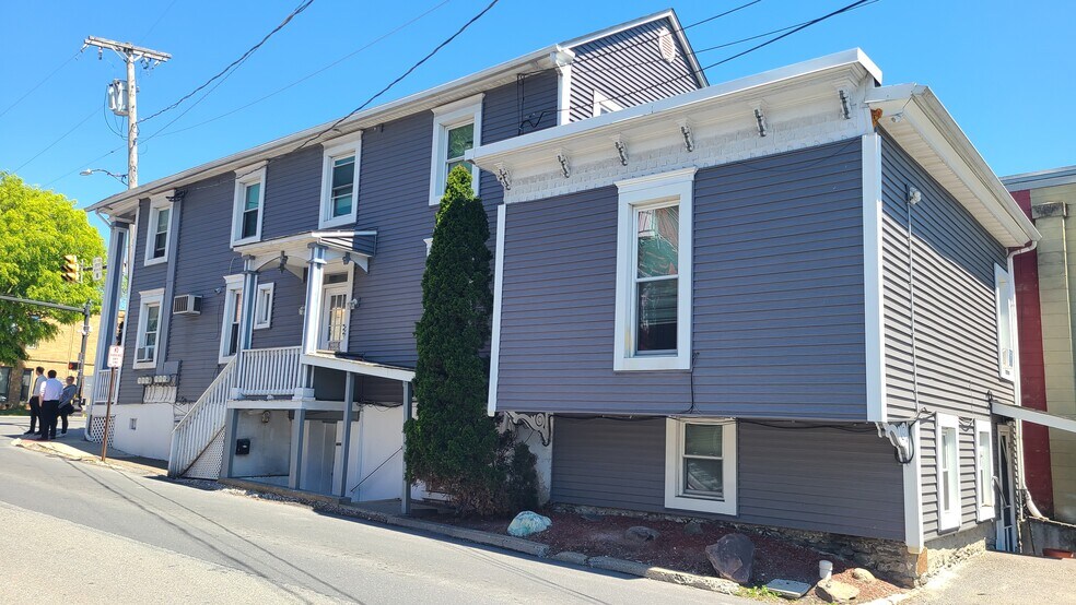 More Photos Of 831 Main St, Stroudsburg Apartments For Sale