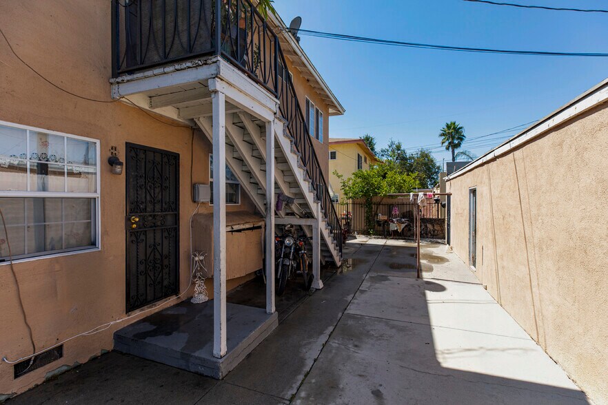 More Photos Of 11153 Sherman Way, Sun Valley Multifamily For Sale