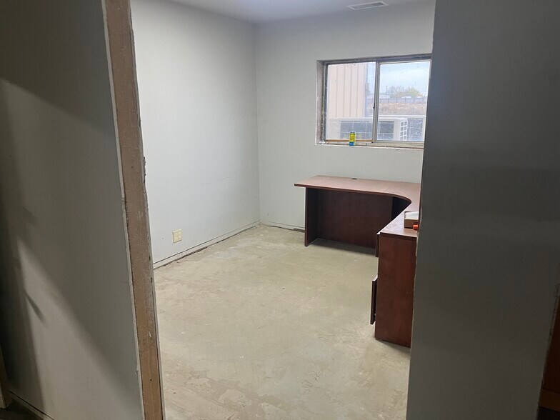 More Photos Of 202132 E 25th Ave, Kennewick Warehouse For Lease