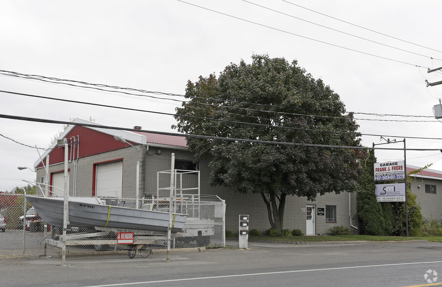 Primary Photo Of 1090-1094 Masson Montée, Laval Auto Repair For Sale