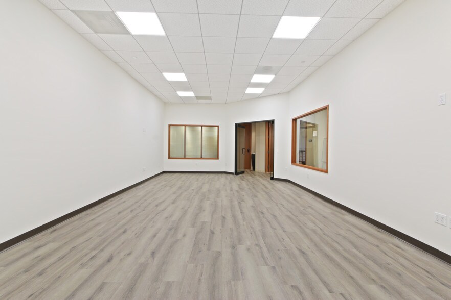 More Photos Of 18 Truman, Irvine Office For Lease