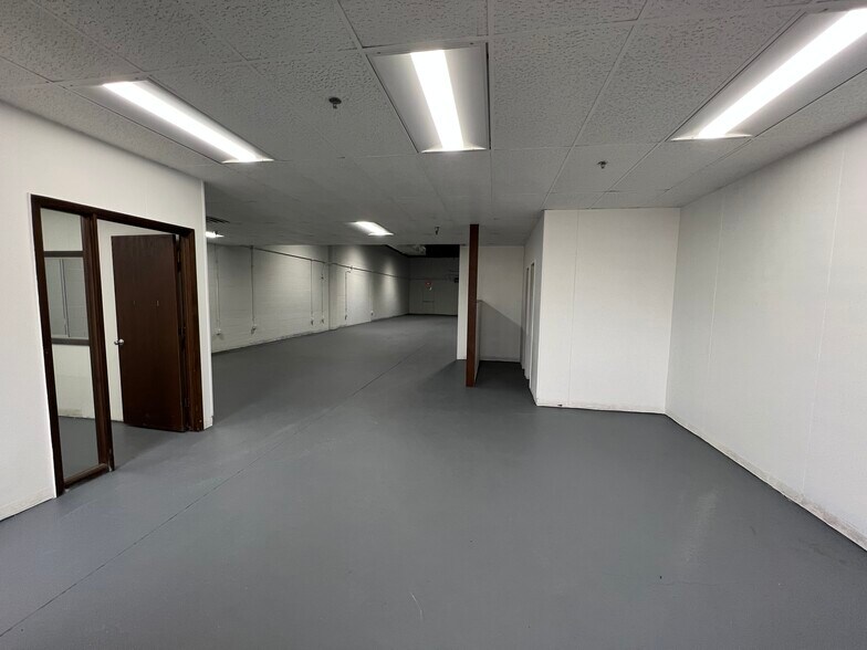 More Photos Of 2231 E Hubbard Ave, Decatur Warehouse For Lease
