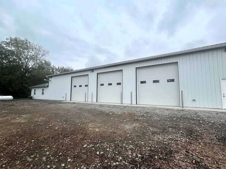 More Photos Of 10830 Beaver Rd, Johnstown Warehouse For Sale