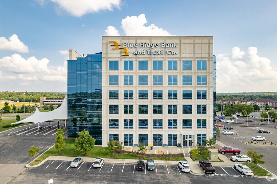 More Photos Of 4200 Little Blue Pky, Independence Office For Lease