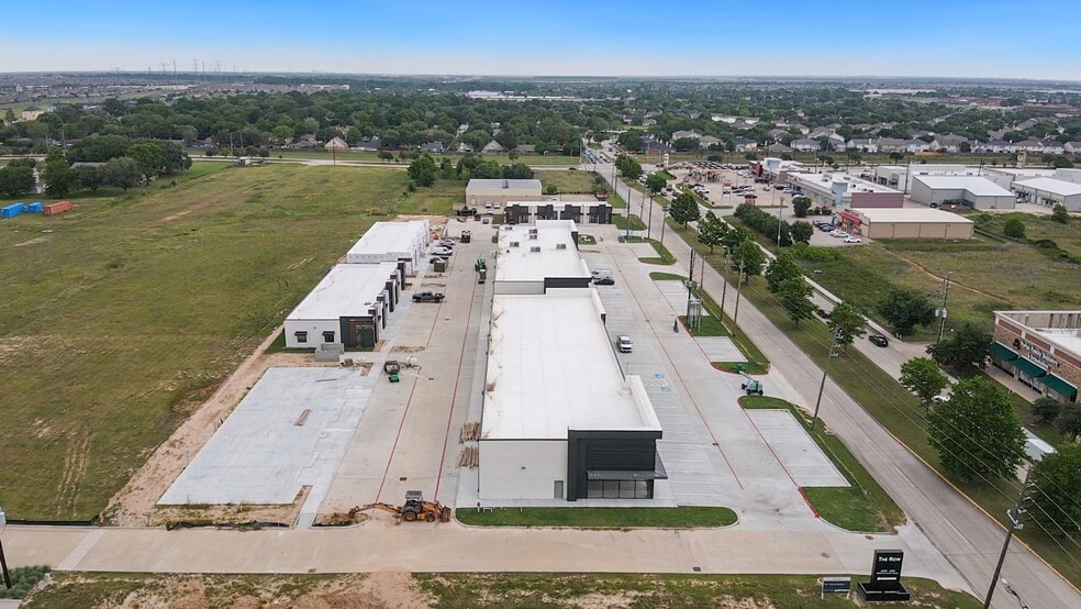 More Photos Of 2711 N Mason Rd, Katy General Retail For Sale