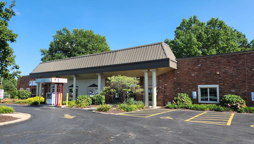 More Photos Of 28253 Lorain Rd, North Olmsted Office For Sale