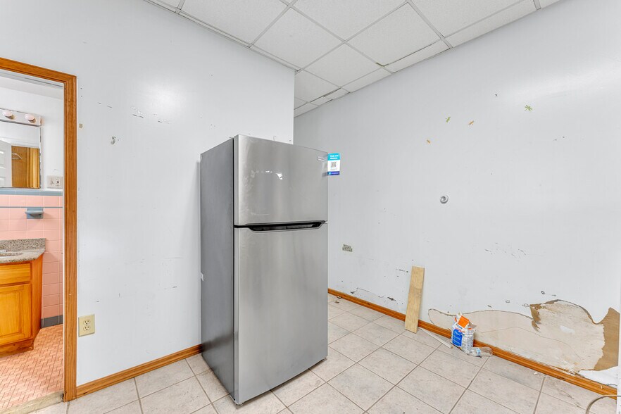 More Photos Of 3807 Pacific Ave, Wildwood Office Residential For Sale