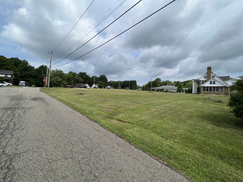 More Photos Of 171 N Canfield Niles Rd, Austintown Office Residential For Sale