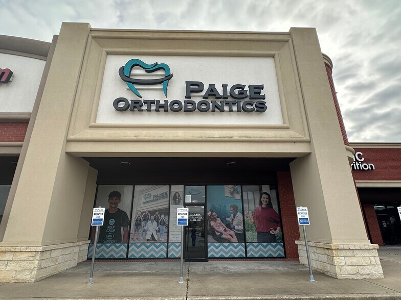 Primary Photo Of 23780-24044 Highway 59 N, Kingwood General Retail For Lease