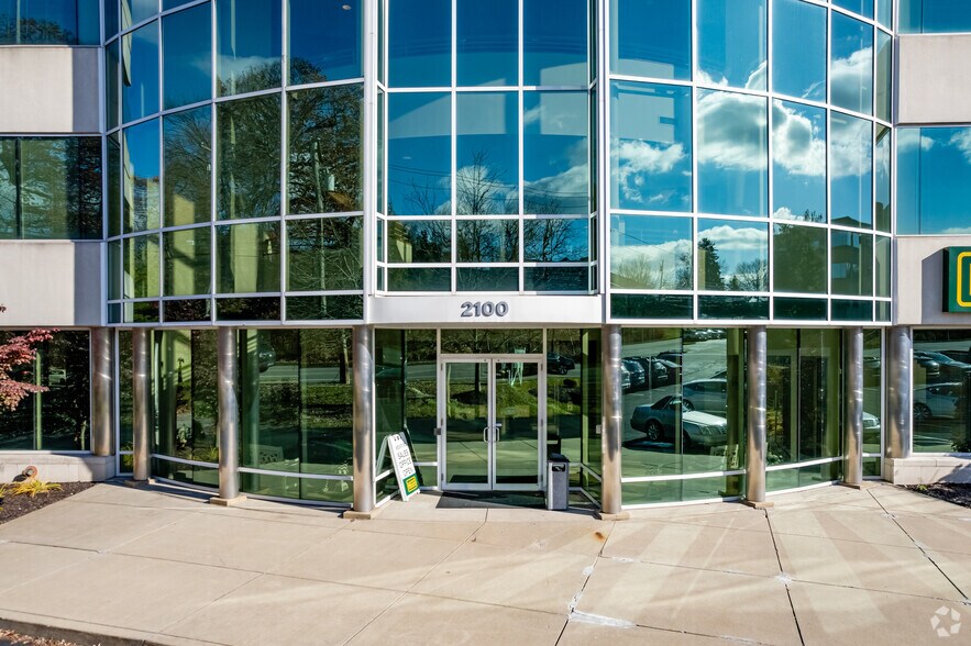 More Photos Of 2100 Corporate Dr, Wexford Office For Lease