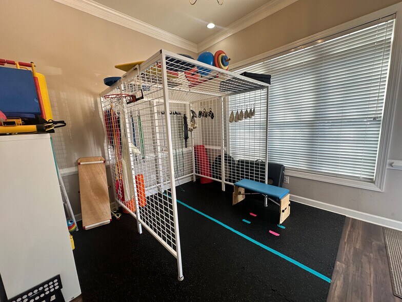 More Photos Of 2450 Atlanta Hwy, Cumming Office For Sale